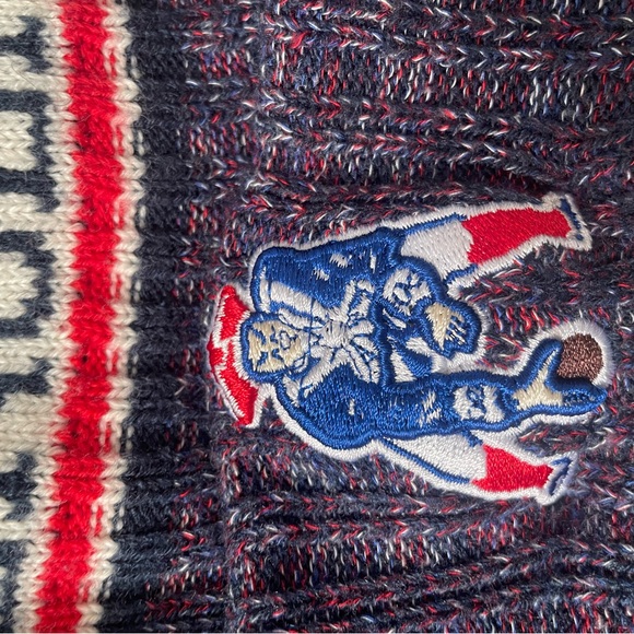 NFL New England Patriots Beanie with embroidered logos - Picture 3 of 5